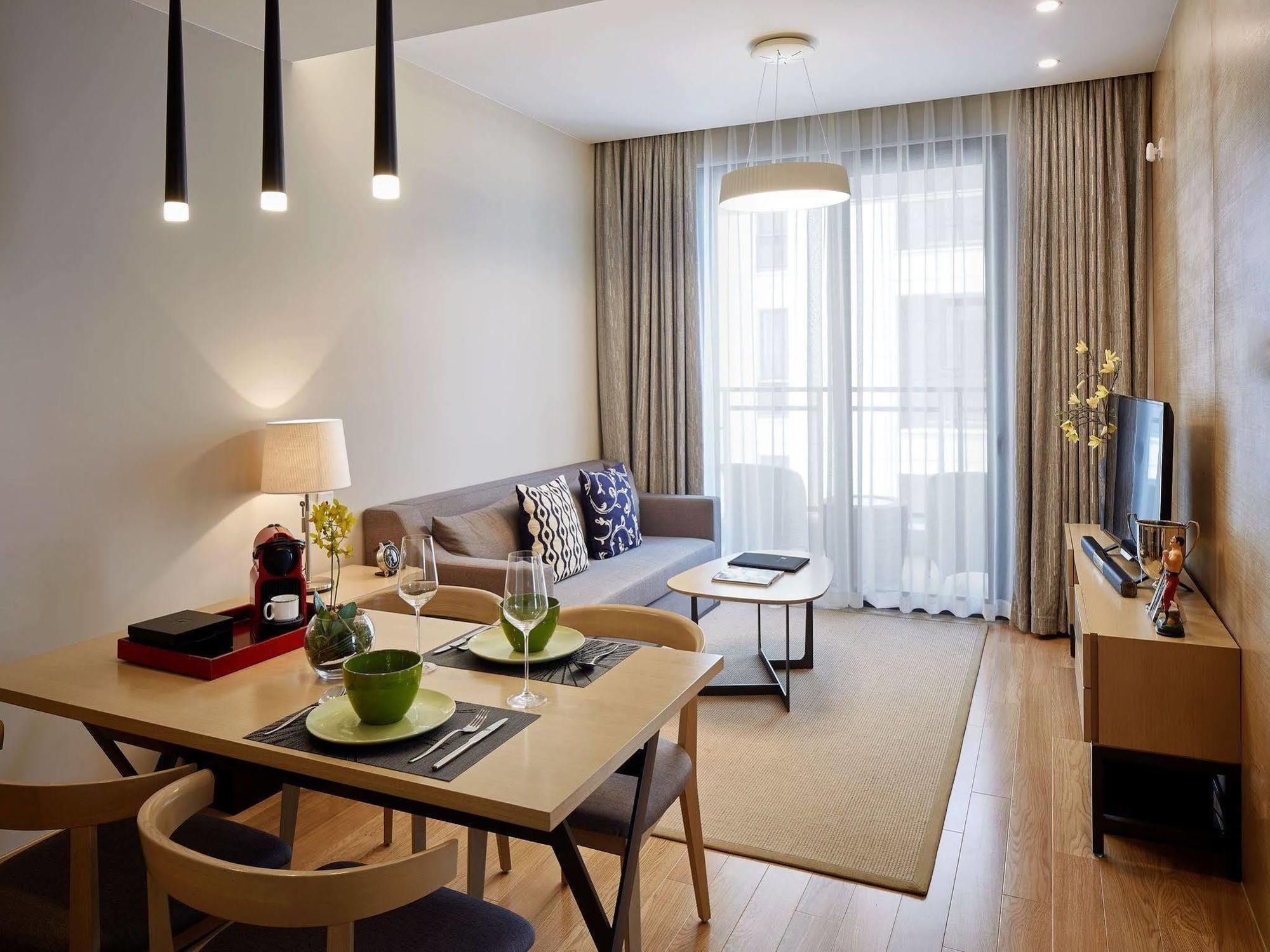 One Sunland Serviced Managed By Lanson Place Apartment